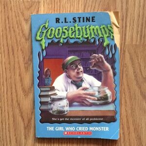 BOOK: R.L. Stine Goosebumps: The Girl Who Cried Monster *(1993 paperback)